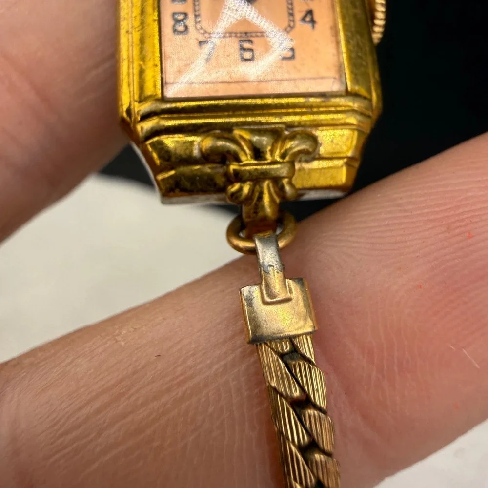 Vintage Geneva Watch Art Deco Benford Gold Tone Does Not Wind Prop READ